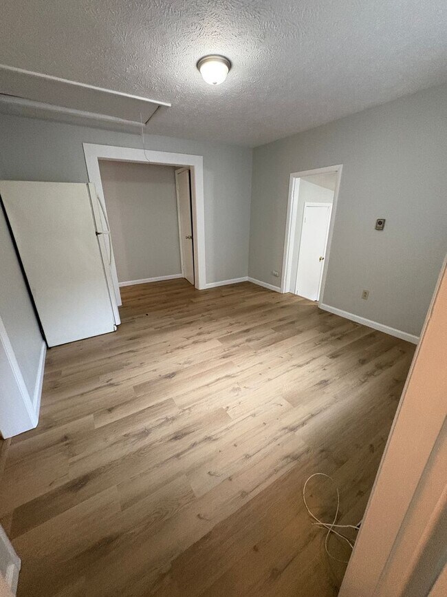 Building Photo - 267 Brodhead Ave