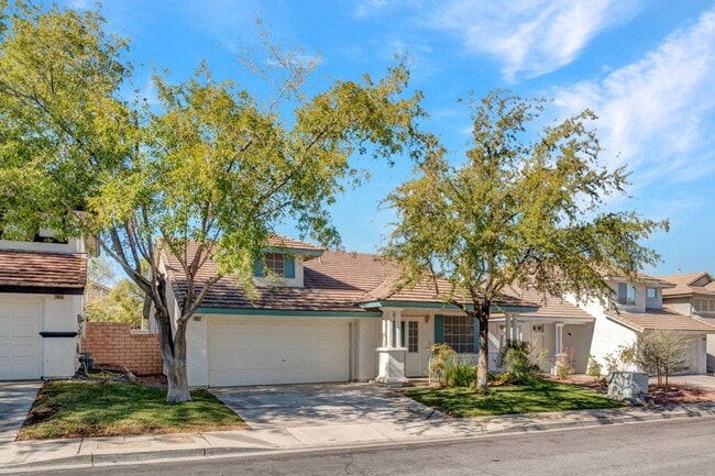 Building Photo - VERY CUTE 2 BEDROOM, SINGLE STORY HOME IN "GREEN VALLEY RANCH!!"