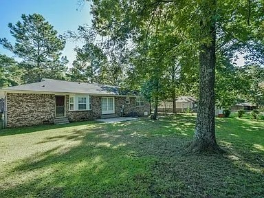 Building Photo - 205 Bob White Ave