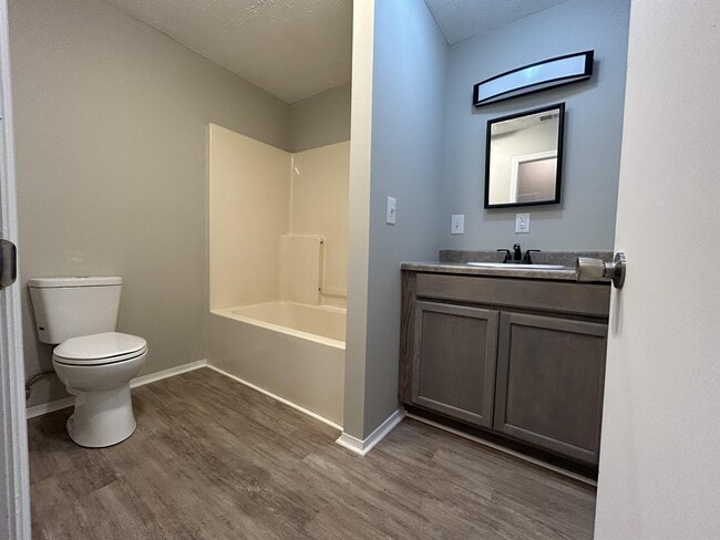 Building Photo - 185 Springtree Rd