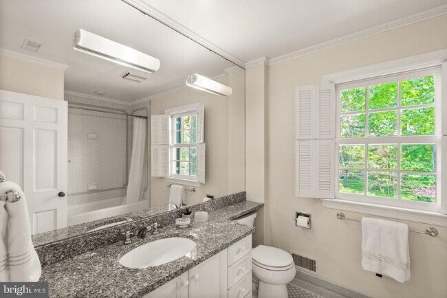 Building Photo - 5152 Manning Pl NW