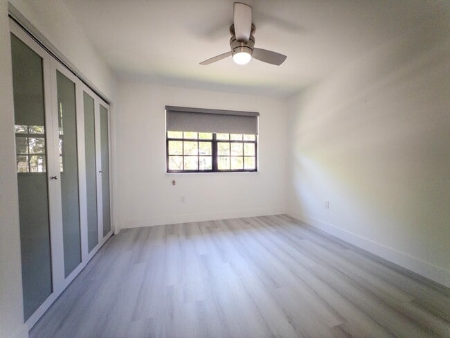 Building Photo - 576 Westree Ln