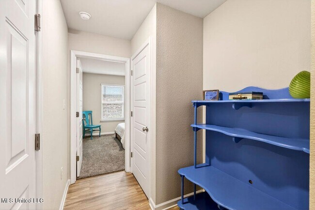 Building Photo - 1086 Enclave Cir