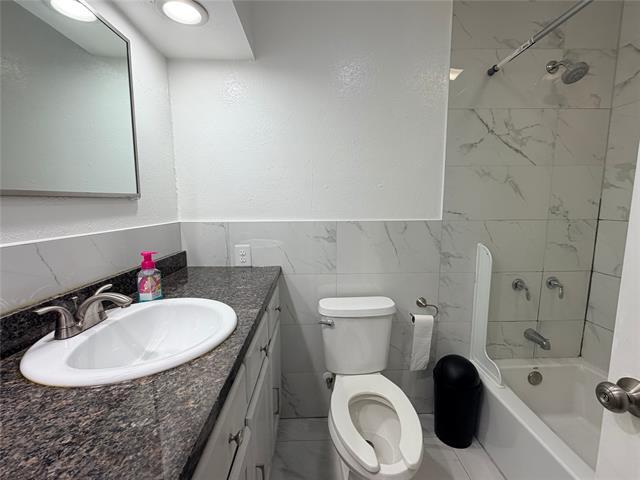 Building Photo - 1226 Linkwood Ln