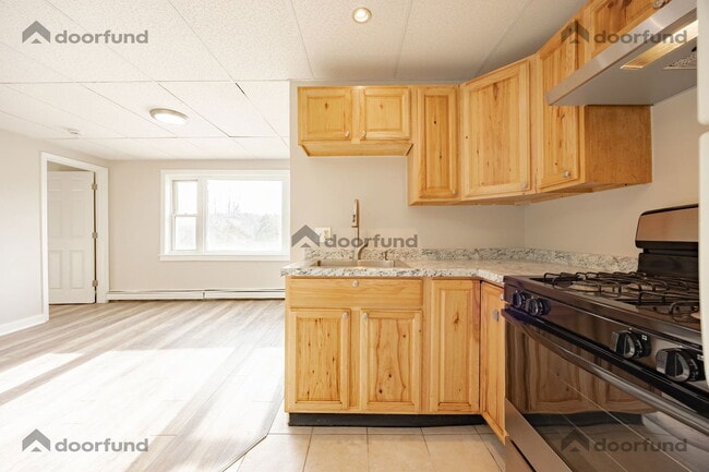 Building Photo - 4 Balloon Landing