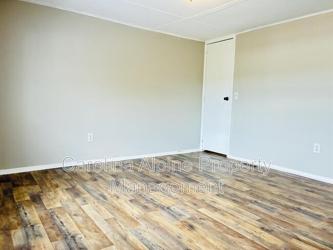 Building Photo - 3822 Towery Rd