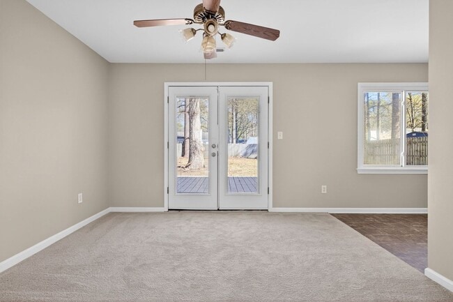 Building Photo - Beautiful Home located near CNU!