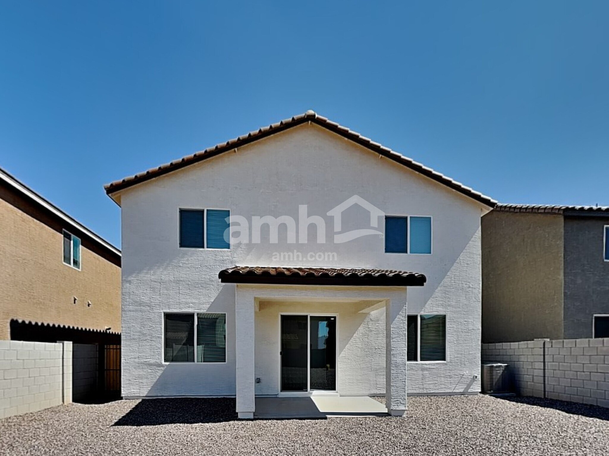 Building Photo - 9732 W Parkway Dr
