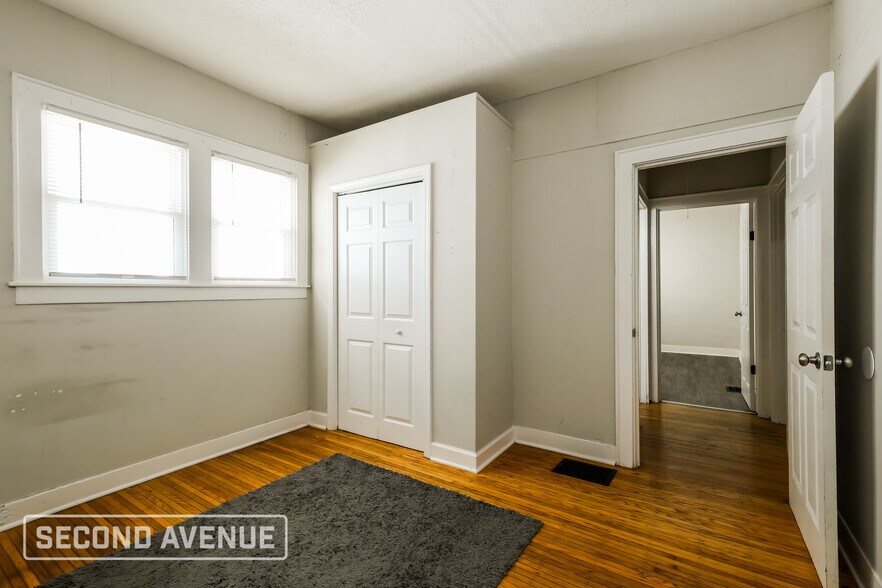Building Photo - 459 S 41st St