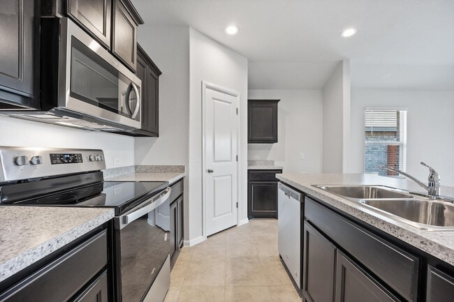 Building Photo - 925 Whisper Spgs Ct