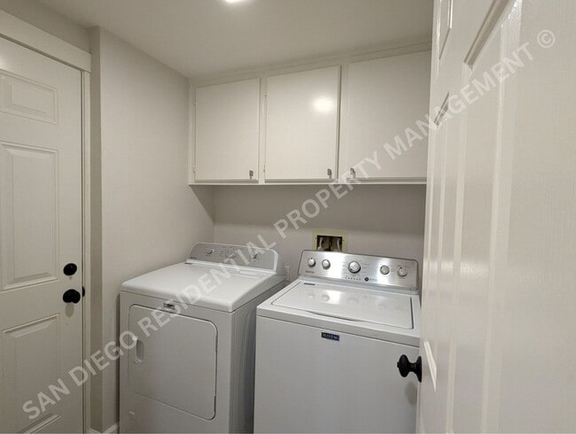 Building Photo - Stylishly Remodeled 2BR / 2.5BA in Prime Scripps Ranch Location