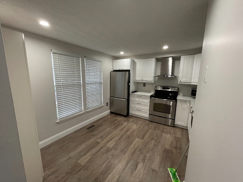 Building Photo - 7872 St Bridget Ln