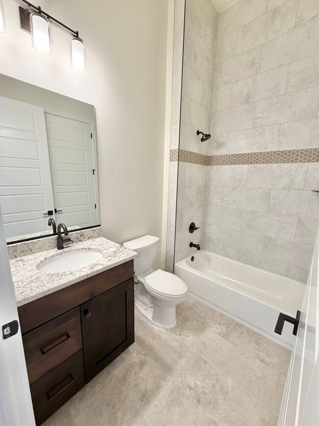 Building Photo - Beautiful Single-Level Home with Trail Access & Stunning Views!!! Pet Friendly!