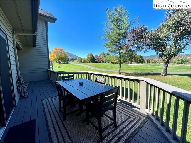 Building Photo - 419 E Landing Dr