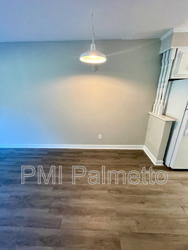 Building Photo - 718 Augusta St