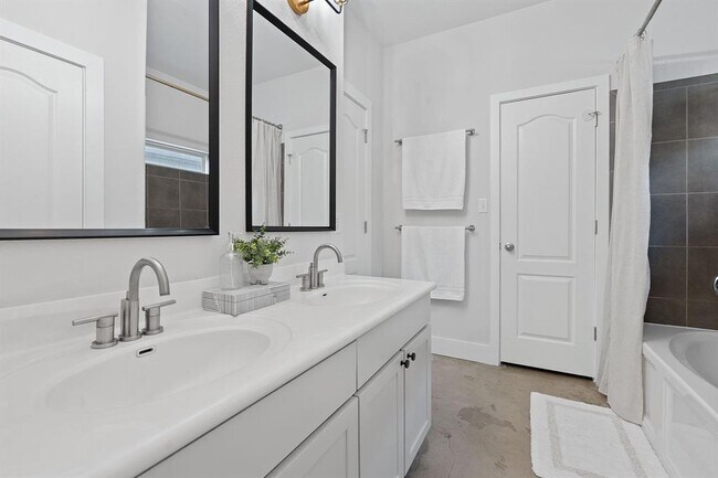 Building Photo - 6224 Aviara Dr