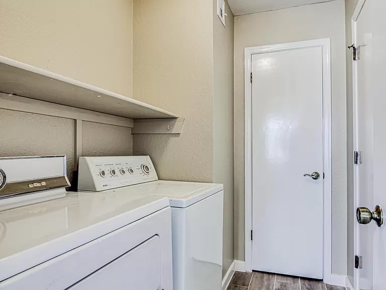 Building Photo - 752 Agua Caliente Dr