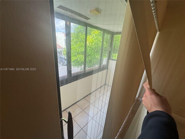 Building Photo - 6521 Racquet Club Dr