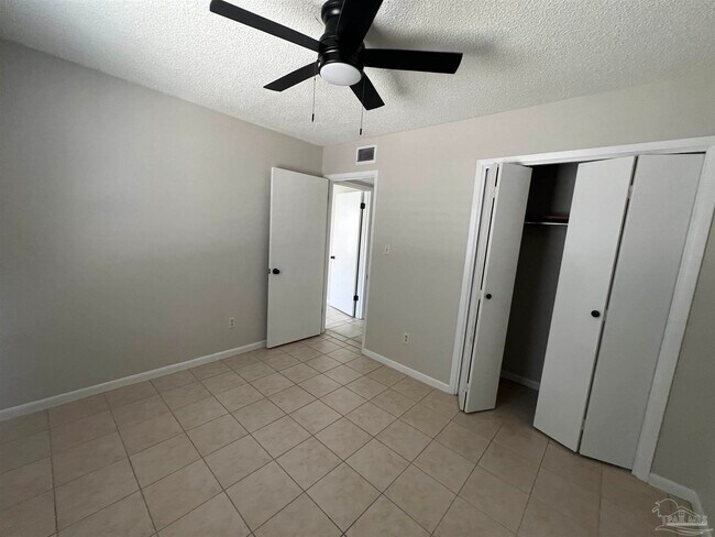 Building Photo - 13528 Canal Dr