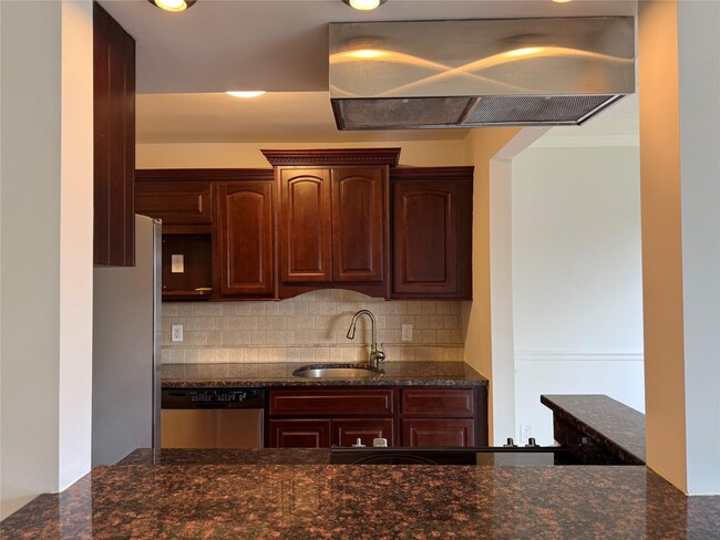 Building Photo - 614 Cherry Hill Dr