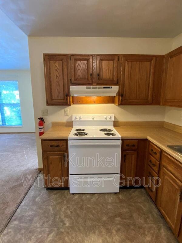 Building Photo - 700 Ganim Dr