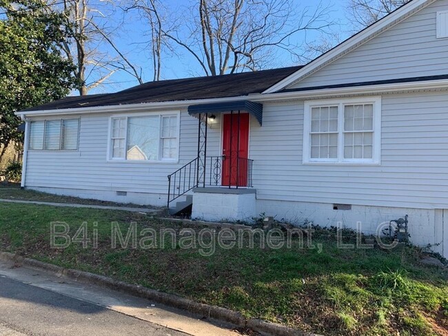 Primary Photo - 352 Adams St