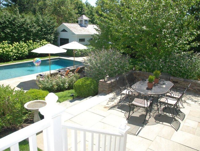 Building Photo - 23 Howard St