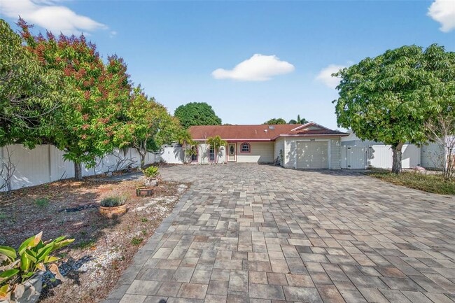 Building Photo - 5883 Darren Ct