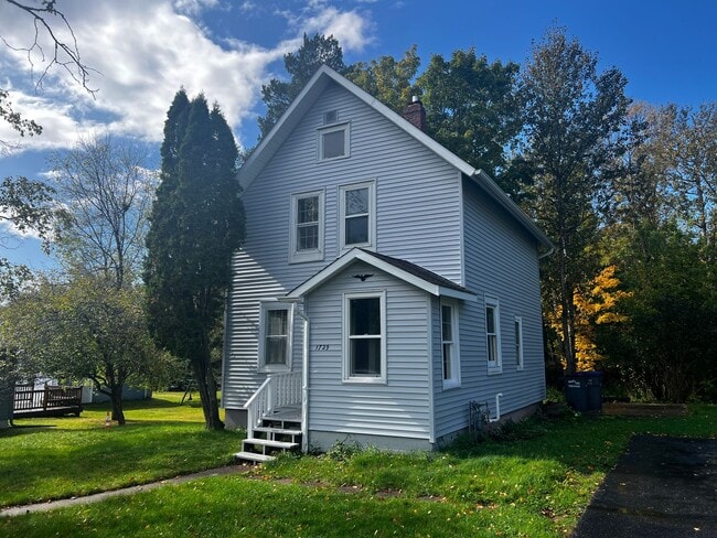 Building Photo - Looking for 2 roommates in a 4-bedroom house!!!
