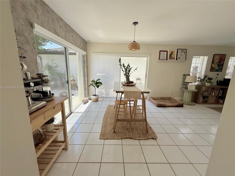 Primary Photo - 16262 SW 139th Ct