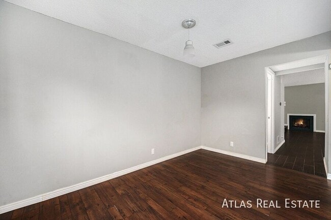 Building Photo - 1273 S Crystal Way