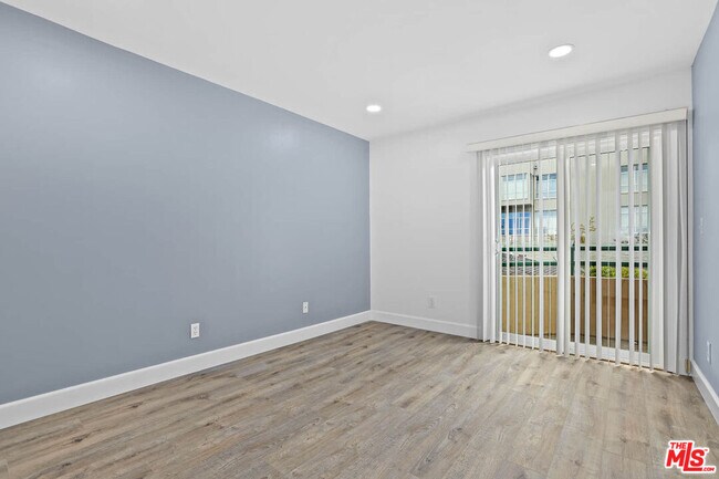 Building Photo - 1527 9th St