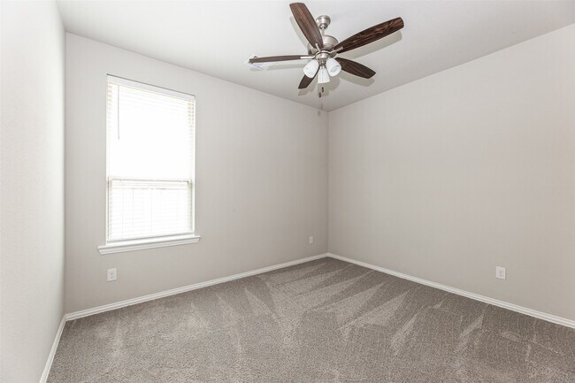 Building Photo - 15211 Stuart Bat Cave Ln