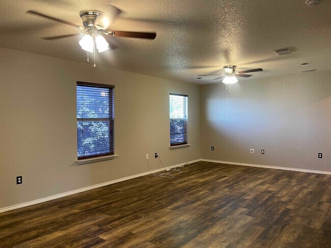 Building Photo - 11024 Dublin Briar