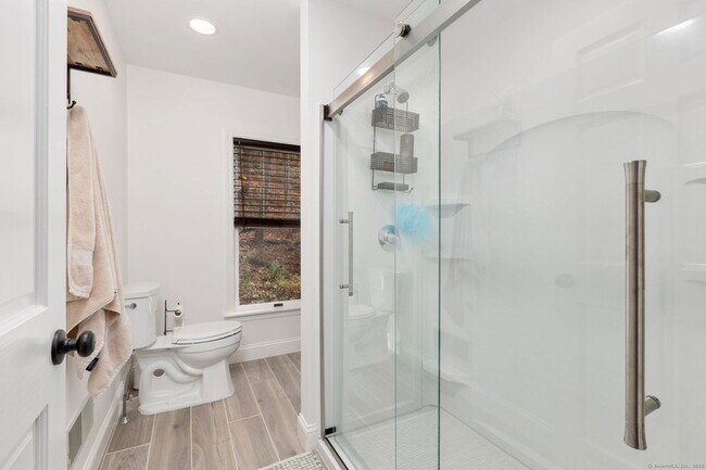 Building Photo - 17 Curtis Dr