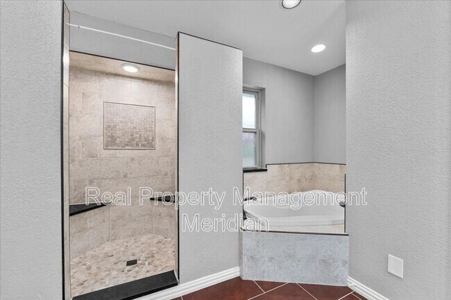 Building Photo - 20 Timberline Dr