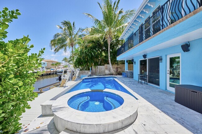 Building Photo - 100 Neptune Dr