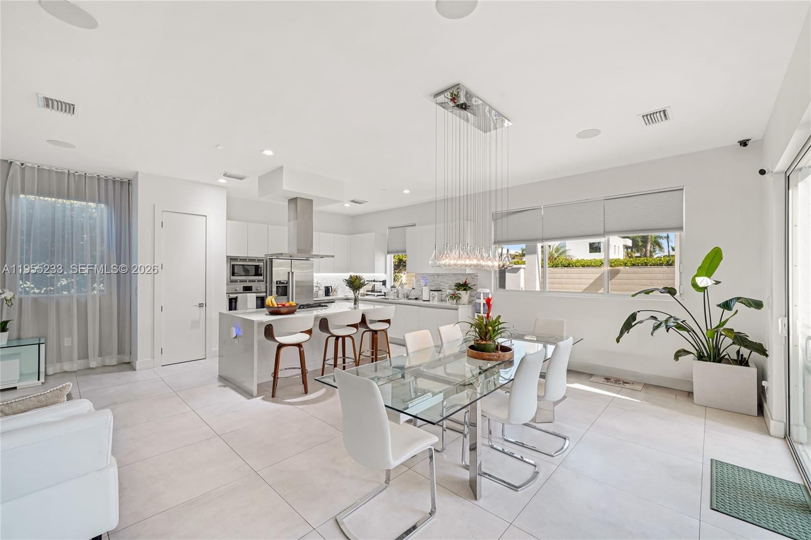 Building Photo - 7515 NW 99th Ave