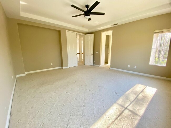 Building Photo - Spacious 4 bed 3 bath Newbury park home