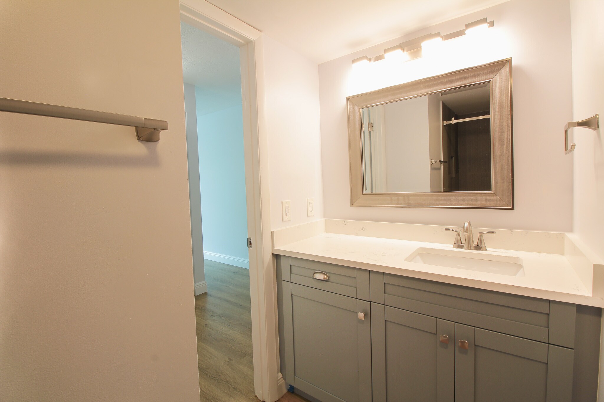 Building Photo - 6562 Boca del Mar Dr