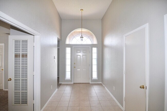 Building Photo - VIEW NOW/COMING SOON - Charming Cul-de-Sac Home in Rockwall with Flexible Floorplan & Spacious Ba...