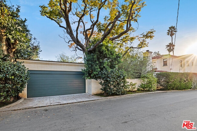 Building Photo - 200 S Anita Ave