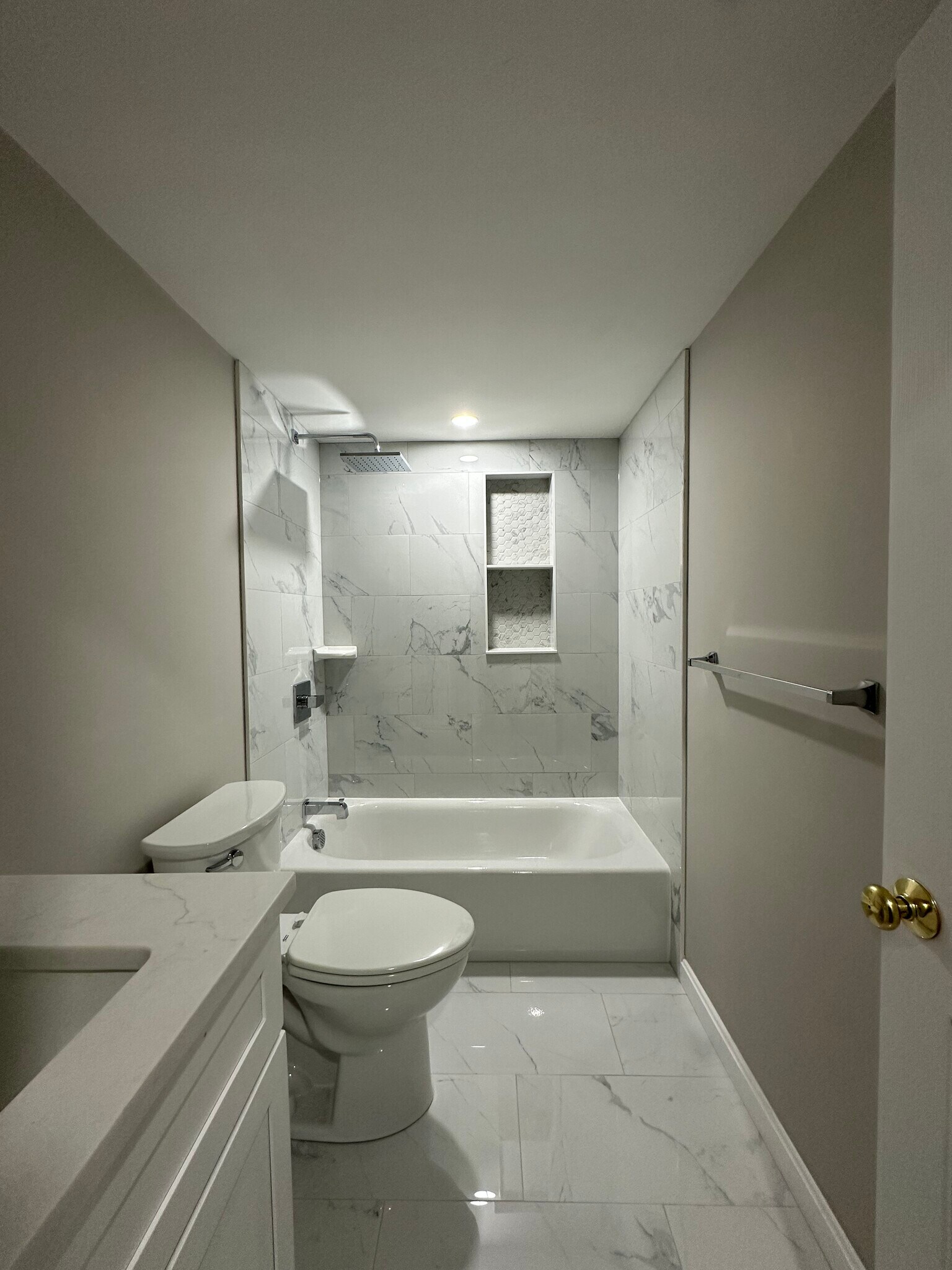 Building Photo - 64 Willard St