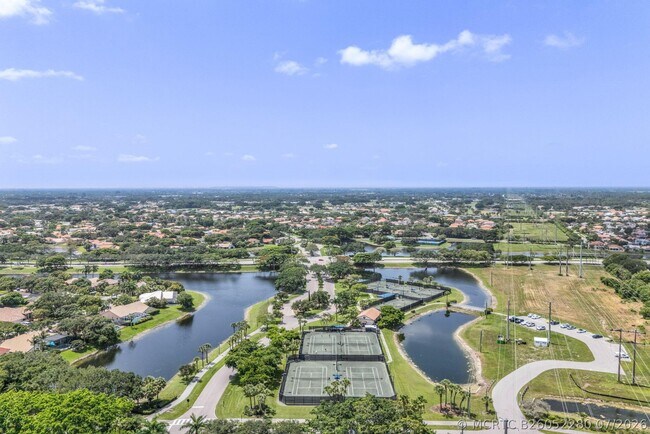 Building Photo - 10852 La Salinas Cir