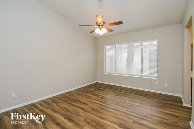 Building Photo - 8545 N 108th Ln