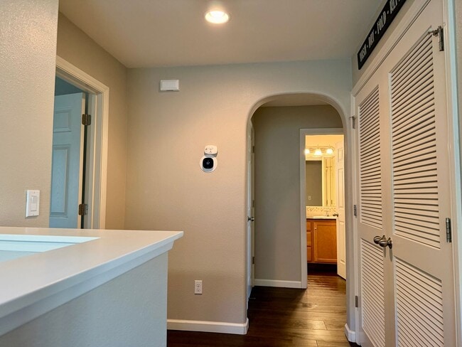 Building Photo - Beautifully Updated 3 Bedroom, 2.5 Bath Home In Clovis