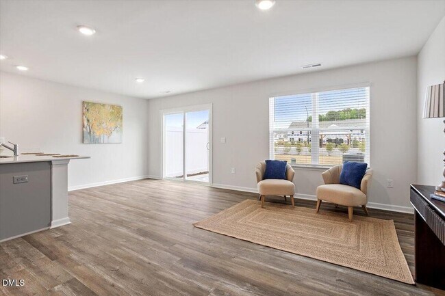 Building Photo - 24 Red Clover Dr
