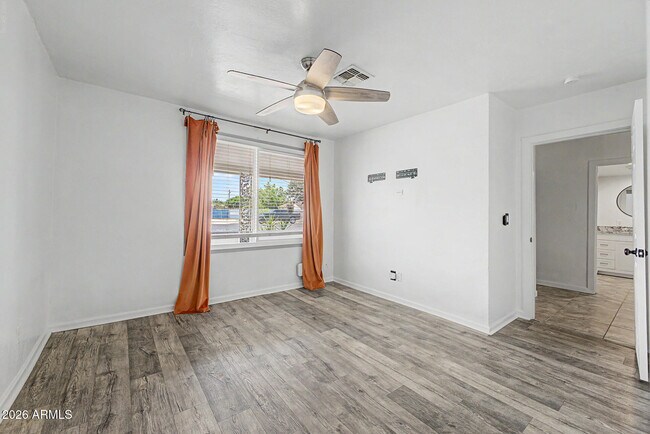Building Photo - 1711 W Montecito Ave