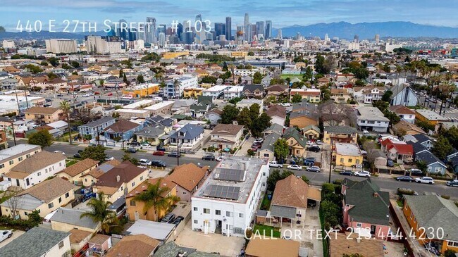 Building Photo - 440 E 27th St