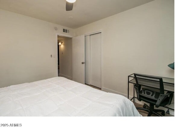 Building Photo - 6809 E Earll Dr